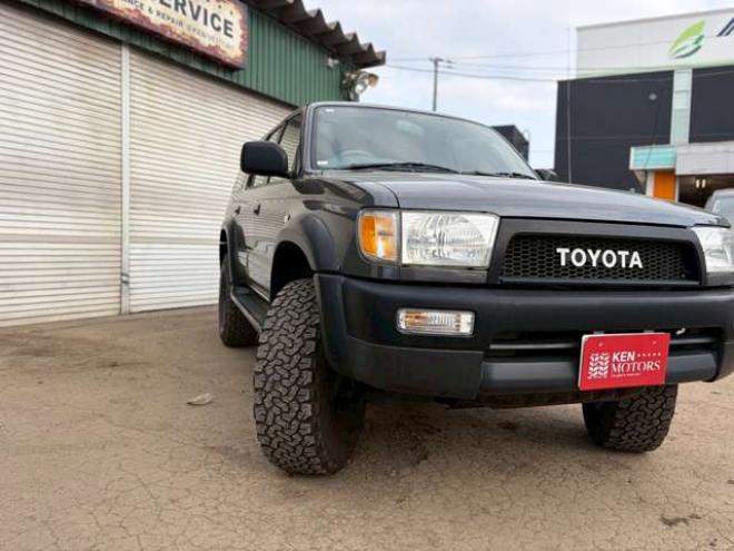 ハイラックスサーフ2.7 SSR-X Vセレクション 4WD　社外ナビ　バックカメラ　社外アルミホイール　エアコン　リフトアップ　パワステ　パワーウィンドウ　キーレスエントリー　ETC　ABS　ルーフレール 2700