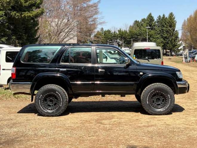 ハイラックスサーフ2.7 SSR-X Vセレクション 4WD　社外ナビ　バックカメラ　リフトアップ　社外アルミホイール　エアコン　ETC　ドライブレコーダー　パワステ　パワーウィンドウ　ABS　キーレスエントリー　ルーフレール 2700