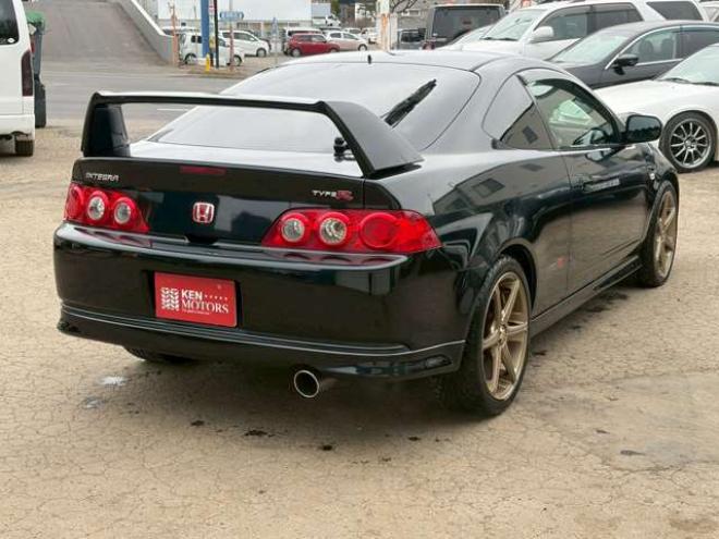 インテグラタイプR 2.0　ワンオーナー　レカロシート　パワステ　パワーウィンドウ　純正アルミホイール　ABS　キーレスエントリー　横滑り防止装置　エアコン　盗難防止装置 2WD 2000