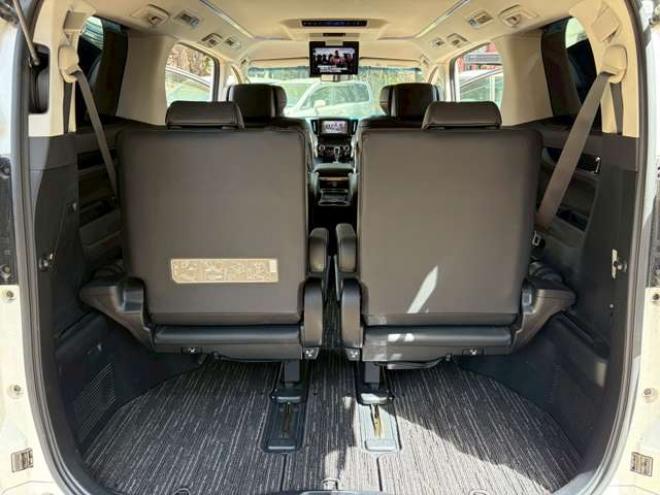 ヴェルファイアハイブリッド 2.5 ZR Gエディション E-Four 4WD　ドライブレコーダー　両側パワスラ　パワステ　パワーウィンドウ　TV　ナビ　バックカメラ　電動リアゲート　後席モニター　電動シート　シートヒーター　オットマン　クルーズコントロール　キーレスエントリー 2500