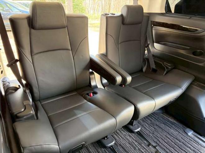 ヴェルファイアハイブリッド 2.5 ZR Gエディション E-Four 4WD　ドライブレコーダー　両側パワスラ　パワステ　パワーウィンドウ　TV　ナビ　バックカメラ　電動リアゲート　後席モニター　電動シート　シートヒーター　オットマン　クルーズコントロール　キーレスエントリー 2500