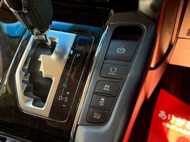 ヴェルファイアハイブリッド 2.5 ZR Gエディション E-Four 4WD　ドライブレコーダー　両側パワスラ　パワステ　パワーウィンドウ　TV　ナビ　バックカメラ　電動リアゲート　後席モニター　電動シート　シートヒーター　オットマン　クルーズコントロール　キーレスエントリー 2500