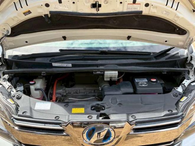 ヴェルファイアハイブリッド 2.5 ZR Gエディション E-Four 4WD　ドライブレコーダー　両側パワスラ　パワステ　パワーウィンドウ　TV　ナビ　バックカメラ　電動リアゲート　後席モニター　電動シート　シートヒーター　オットマン　クルーズコントロール　キーレスエントリー 2500