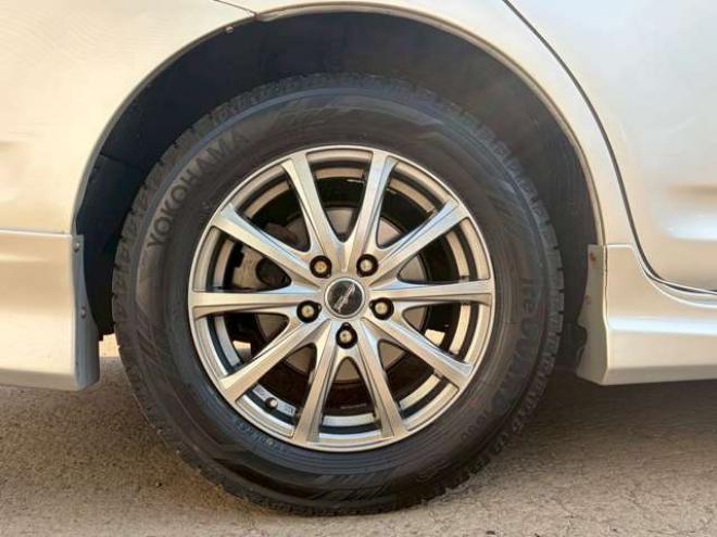 マークXジオ2.4 240G 4WD　6人乗り　3列シート　パワステ　パワーウィンドウ　純正ナビ　キーレスエントリー　ETC　バックカメラ　ABS　盗難防止装置　エアコン　電動シート　横滑り防止装置　アルミホイール 2400