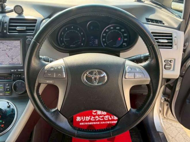 マークXジオ2.4 240G 4WD　6人乗り　3列シート　パワステ　パワーウィンドウ　純正ナビ　キーレスエントリー　ETC　バックカメラ　ABS　盗難防止装置　エアコン　電動シート　横滑り防止装置　アルミホイール 2400