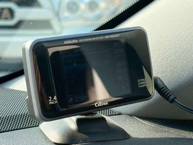 マークXジオ2.4 240G 4WD　6人乗り　3列シート　パワステ　パワーウィンドウ　純正ナビ　キーレスエントリー　ETC　バックカメラ　ABS　盗難防止装置　エアコン　電動シート　横滑り防止装置　アルミホイール 2400