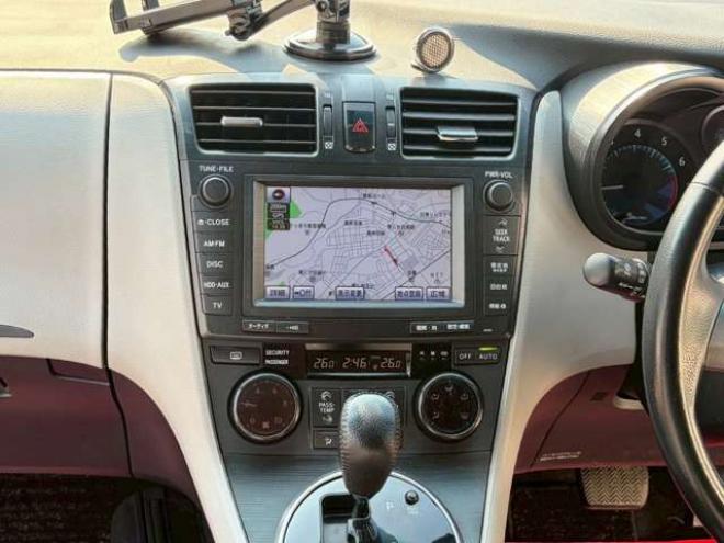 マークXジオ2.4 240G 4WD　6人乗り　3列シート　パワステ　パワーウィンドウ　純正ナビ　キーレスエントリー　ETC　バックカメラ　ABS　盗難防止装置　エアコン　電動シート　横滑り防止装置　アルミホイール 2400