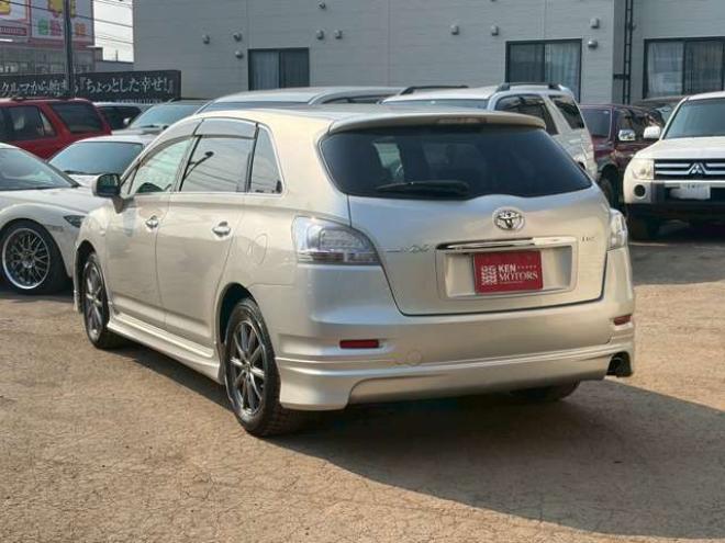 マークXジオ2.4 240G 4WD　6人乗り　3列シート　パワステ　パワーウィンドウ　純正ナビ　キーレスエントリー　ETC　バックカメラ　ABS　盗難防止装置　エアコン　電動シート　横滑り防止装置　アルミホイール 2400