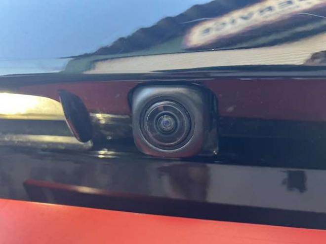 カローラクロス1.8 ハイブリッド Z E-Four 4WD　モデリスタエアロ　電動シート　電動リアゲート　バックカメラ　ETC　フルセグTV　パワステ　パワーウィンドウ　ABS　クルーズコントロール　アルミホイール　盗難防止装置　横滑り防止装置　ルーフレール 1800