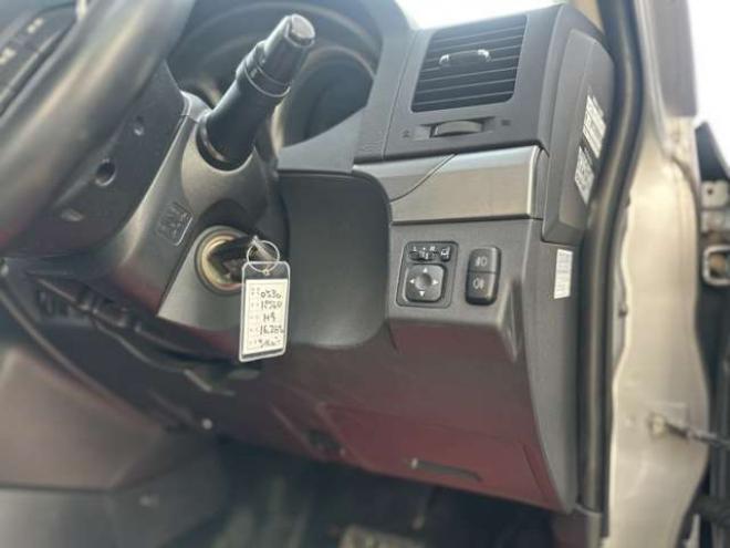 パジェロ3.2 ロング エクシード ディーゼルターボ 4WD　クルーズコントロール　パワステ　パワーウィンドウ　ABS　純正ナビ　バックカメラ　横滑り防止装置　盗難防止装置　純正アルミホイール 3200