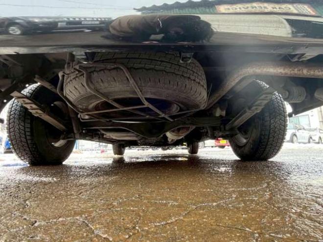 ハイエース2.7 GL ロング ミドルルーフ 4WD　10人乗り　パワステ　パワーウィンドウ　エアコン　社外ナビ　後席モニター　キーレスエントリー　片側スライドドア　盗難防止装置　フロントモデリスタ 2700