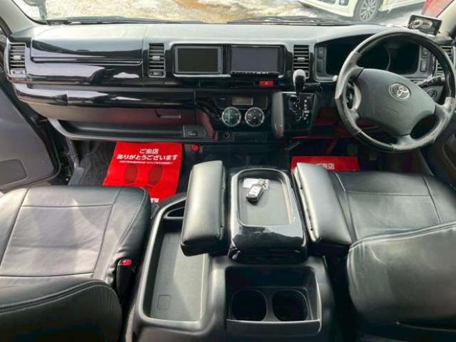ハイエース2.7 GL ロング ミドルルーフ 4WD　10人乗り　パワステ　パワーウィンドウ　エアコン　社外ナビ　後席モニター　キーレスエントリー　片側スライドドア　盗難防止装置　フロントモデリスタ 2700