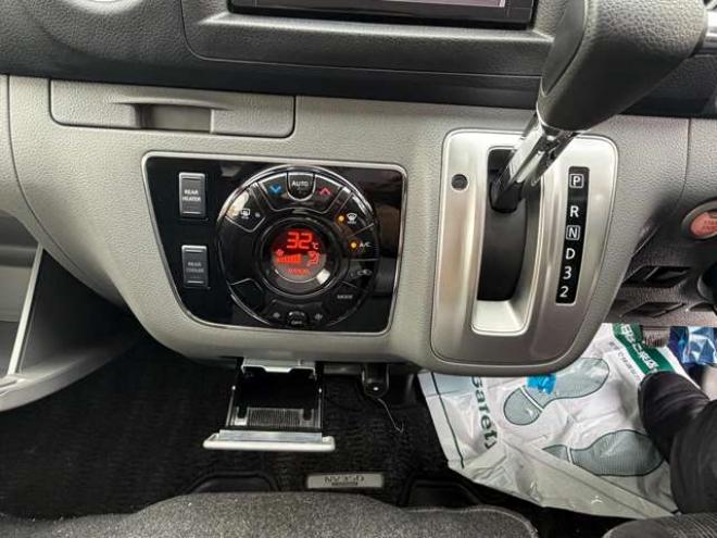 キャラバンNV350 2.5 プレミアムGX ロングボディ ディーゼルターボ 4WD　バックカメラ　エアコン　ドライブレコーダー　ETC　パワステ　パワーウィンドウ　スマートキー　キーレス　片側スライドドア 2500