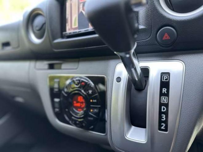 キャラバンNV350 2.5 プレミアムGX ロングボディ ディーゼルターボ 4WD　ナビ/Bカメラ/ETC/プッシュスタート 2500