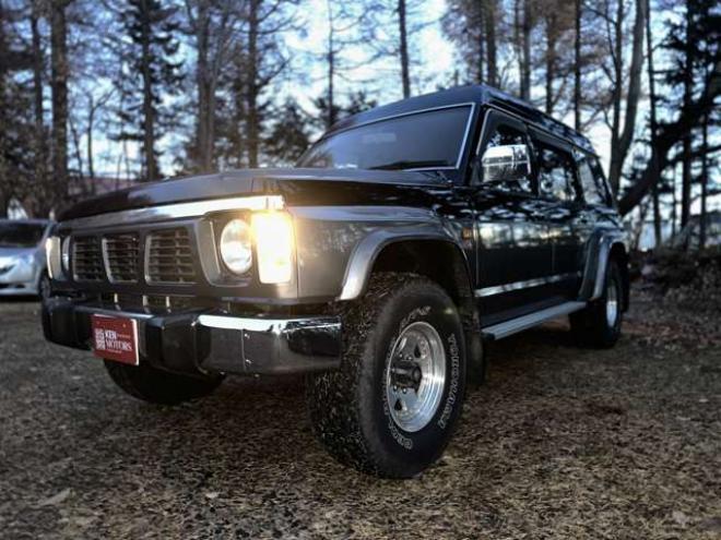 サファリ4.2 エクストラハイルーフグランロード ディーゼル 4WD　ハイルーフ　パワステ　パワーウィンドウ　社外アルミホイール　マッドフラップ 4200