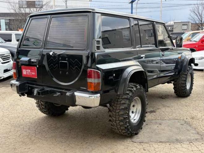 サファリ4.2 エクストラ標準ルーフグランロード ディーゼル 4WD　リフトアップ　パワステ　パワーウィンドウ　社外グリル　全塗装済　リアヒーター　デフロック　社外キーレス 4200