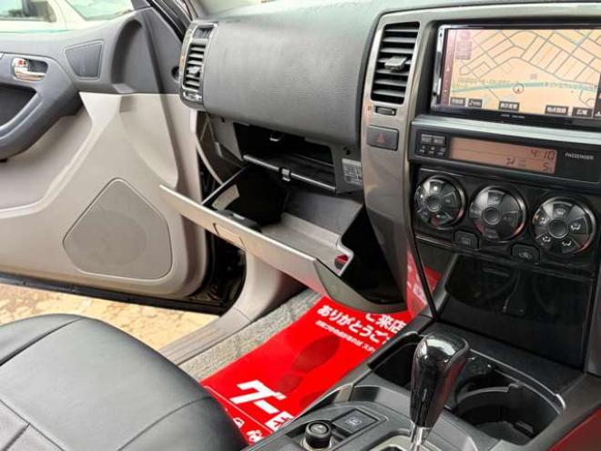 ハイラックスサーフ2.7 SSR-X リミテッド 4WD　社外アルミホイール　リフトアップ　社外ナビ　バックカメラ　ETC　寒冷地仕様　ABS　キーレスエントリー　パワステ　パワーウィンドウ　盗難防止装置　エアコン　ルーフレール 2700