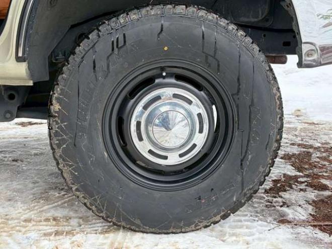 ハイラックスサーフ3.0 SSR-G ワイドボディ ディーゼルターボ 4WD　リフトアップ　全塗装済ベージュ　アルミホイール　メッキバンパー　サンルーフ　ETC　パワステ　パワーウィンドウ　ABS　キーレスエントリー　エアコン　寒冷地仕様 3000