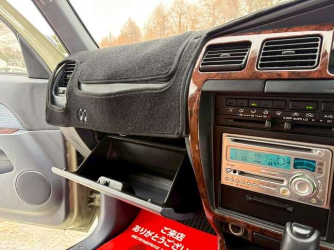 ハイラックスサーフ3.0 SSR-G ワイドボディ ディーゼルターボ 4WD　リフトアップ　全塗装済ベージュ　アルミホイール　メッキバンパー　サンルーフ　ETC　パワステ　パワーウィンドウ　ABS　キーレスエントリー　エアコン　寒冷地仕様 3000