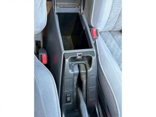 ハイラックスサーフ2.7 SSR-X 4WD　リフトアップ　全塗装済レッド　社外ナビ　ETC　パワステ　パワーウィンドウ　ABS　キーレスエントリー　ルーフレール　サンルーフ 2700