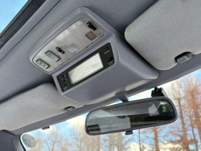 ハイラックスサーフ2.7 SSR-X 4WD　リフトアップ　全塗装済レッド　社外ナビ　ETC　パワステ　パワーウィンドウ　ABS　キーレスエントリー　ルーフレール　サンルーフ 2700