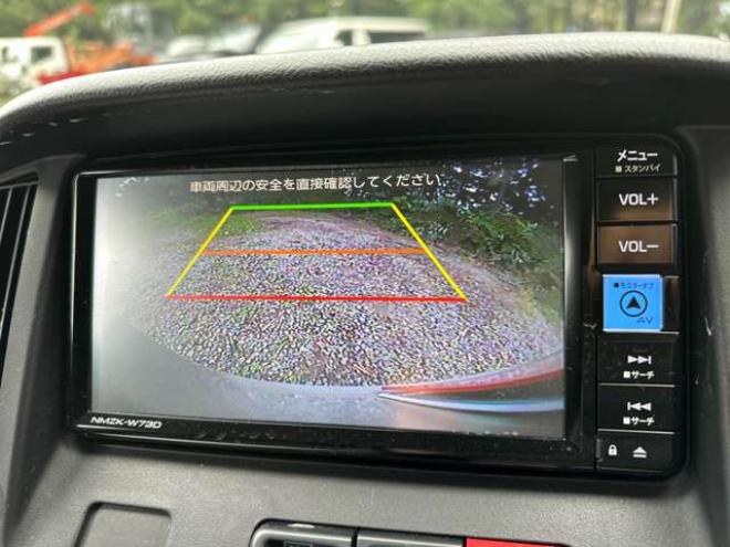 タウンエースバン1.5 GL 4WD　アルトピアーノ　ベージュツートン全塗装済　ベッドキット　セカンドバッテリー　ETC　フルセグTVナビ　バックカメラ　アイドリングストップ　ABS　レーンキープアシスト　盗難防止装置　パワステ　パワーウィンドウ 1500