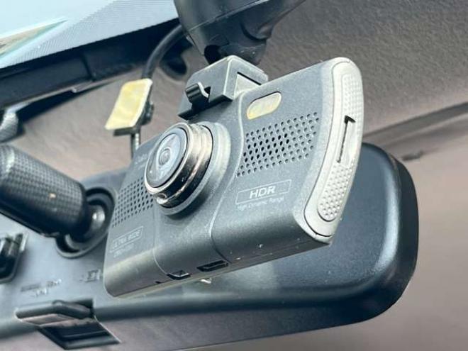 キャラバンNV350 2.5 プレミアムGX ロングボディ ディーゼルターボ 4WD　ABS　衝突軽減ブレーキ　横滑防止装置　盗難防止装置　エアコン　パワステ　パワーウィンドウ　キーレス　片側スライドドア　フォグランプ　ETC　エアバッグ　オリジナル全塗装アンビルグレー　フロントグリル 2500