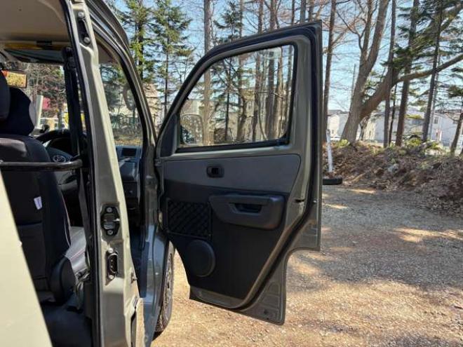 タウンエースバン1.5 GL 4WD　バックカメラ　エアコン　ドライブレコーダー　ETC　パワステ　パワーウィンドウ　ABS　キーレスエントリー　ベッドキット　寒冷地仕様　全塗装済 1500