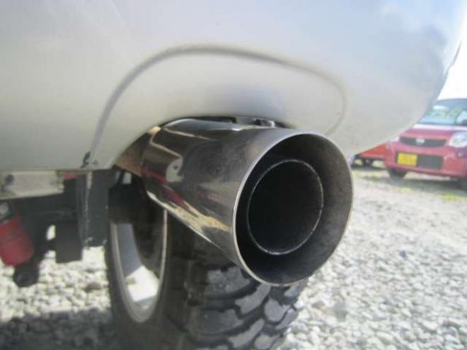 AZオフロードXC 4WD　道外仕入れ リフトアップ 左右レカロシート 社外アルミ+MTタイヤ フォグ バイザー マフラー エンスタ 車検令和10年4月 スタッドレス+アルミセット積込み 1年間走行無制限保証付 660