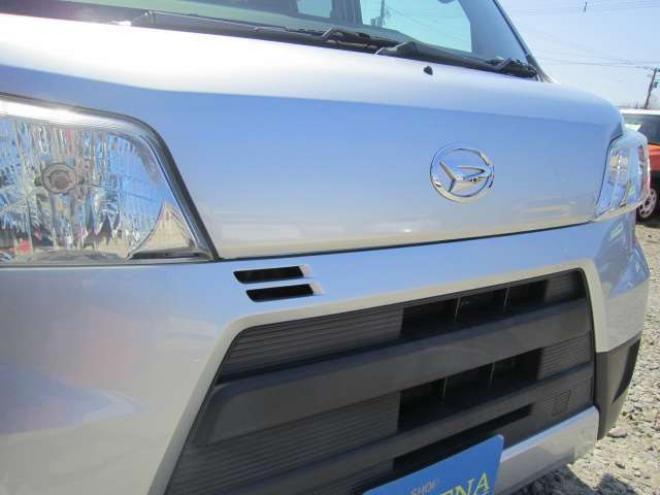 ハイゼットカーゴ デラックス SAIII ハイルーフ 4WD　道外仕入れ 後期型1オーナー  レーンキープアシスト　横滑り防止装置　衝突被害軽減ブレーキ　障害物センサー　ナビ&フルセグTV+Bカメラ キーレス  ドアバイザー Pガラス 記録簿 1年保証付 660