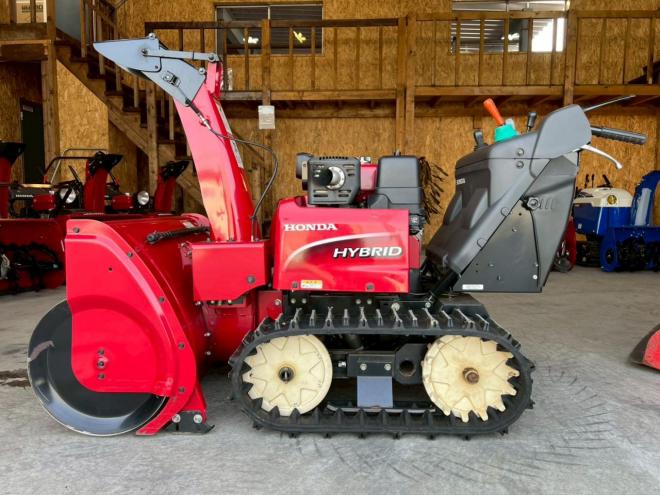 除雪機ホンダ　HSM1390i！ハイブリッド！左右旋回レバー！