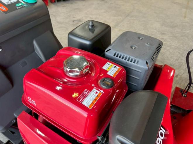 除雪機ホンダ　HSM1390i！ハイブリッド！左右旋回レバー！