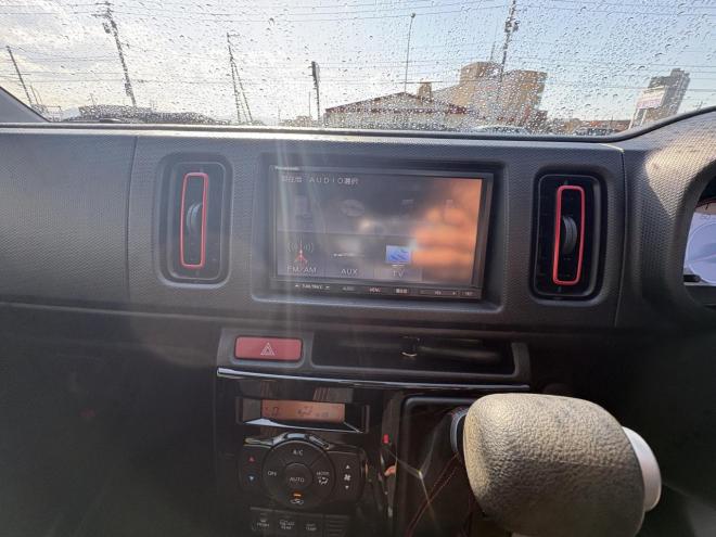 アルトALTO TURBO RS 4WD本州仕入　寒冷地仕様　ブレーキアシスト　TURBO 5AG 純正ワンセグナビ　シートヒーター　HIDヘッド　PUSHスタート　スマートキースペアー有　１５インチアルミ　エンジンオイル交換　スタットレス付　スポーツマフラー付　ETC 4WD 660 5Dr