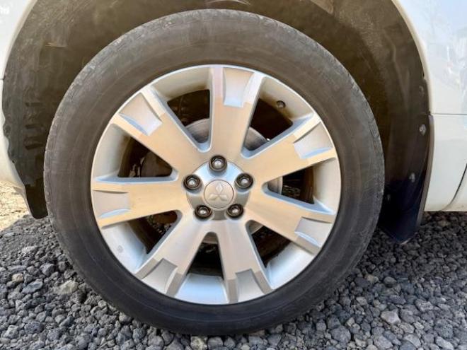 デリカＤ５　2.2DT Dパワーパッケージ 4WD 4WD 2200 5Dr