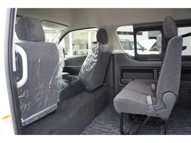 ハイエース2.7 グランドキャビン 4WD　令和7年11月登録　登録済未使用車 走行6キロ　パノラミックビューモニター デジタルインナーミラー　LEDヘッドランプ　LEDフォグランプ　ホワイトパールクリスタルシャイン　メーカー保証付 登録済未使用車 2700
