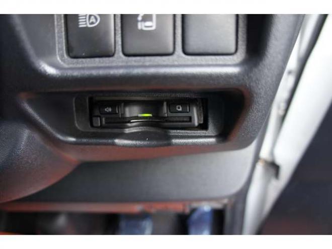 ハイエース2.7 GL ロング ミドルルーフ 4WD　ワンオーナー　ケンウッド9インチナビTV　Bカメラ　フリップダウンモニター　ワークエクストラップ17インチAW　415コブラフロントスポイラー　ベッドキット　LEDヘッドライト　スマキー　AC100V 2700