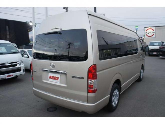 ハイエース2.7 グランドキャビン 4WD　令和8年2月登録　登録済未使用車 走行7キロ　パノラミックビューモニター デジタルインナーミラー　LEDヘッドランプ　LEDフォグランプ　ベージュメタリック　メーカー保証付 登録済未使用車 2700
