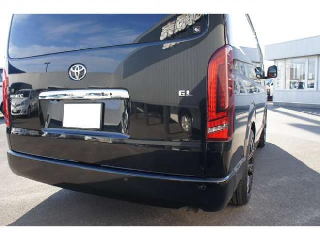 ハイエース2.7 GL ロング ミドルルーフ 4WD　IFUU製　IF-WB8　10人乗り対面ラウンジベッド仕様　415COBRAクリーンルック3フロントスポイラー&バッドラッカー毒牙18インチAW　イクリプス製10.1インチフローティングナヒ　純正EGスターター 2700