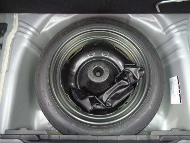 ヴィッツ1.3 F　FF　キーレス　純正CDオーディオ 2WD 1300