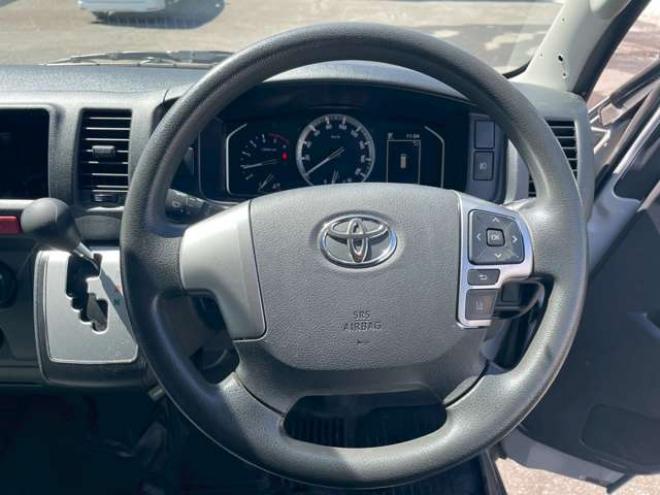 ハイエースバン2.8 DX ワイド スーパーロング ハイルーフ GLパッケージ ディーゼルターボ 4WD　4WD　フォグライト　バックカメラ 2800