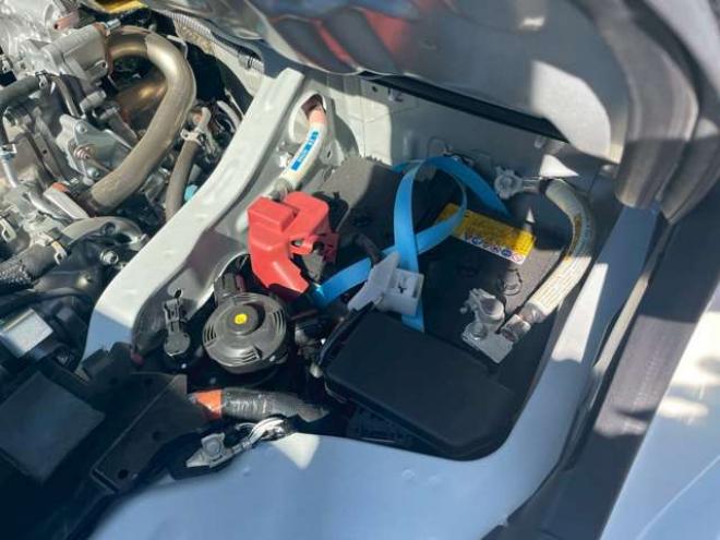 ハイエースバン2.8 DX ロング ディーゼルターボ 4WD　4WD　トヨタセーフティーセンス　寒冷地仕様　フロントリアヒーター　両側スライドドア 2800