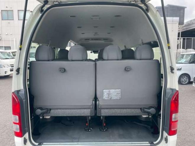 ハイエースコミューター 2.7 DX 4WD　4WD　2ナンバー　社内置き去り防止装置　純正ナビ　ドラレコ　パワースライド　全方位カメラ　寒冷地仕様 2700