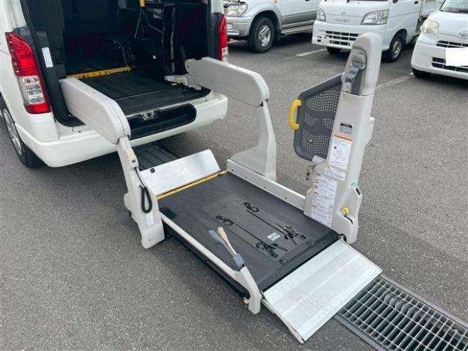 ハイエースバン3.0 ウェルキャブ Bタイプ ロング ディーゼルターボ 4WD　 福祉車両 3000