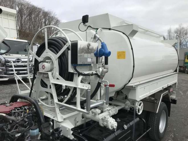 デュトロタンクローリー 2DG-XZU685M 新明和工業　 4WD 4000