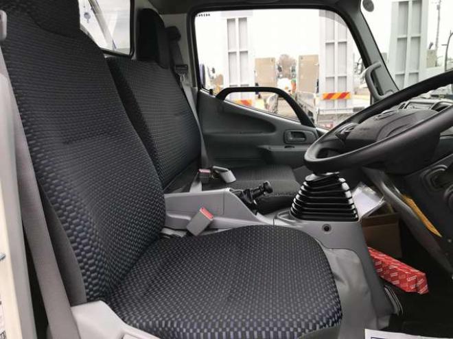 デュトロタンクローリー 2DG-XZU685M 新明和工業　 4WD 4000