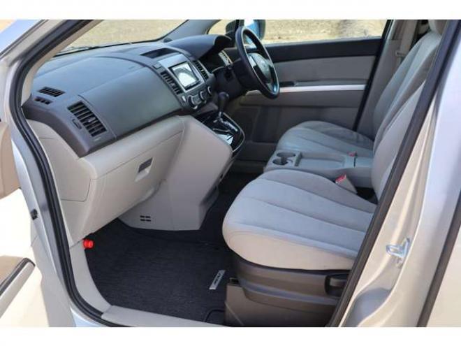 MPV2.3 23C 4WD　検二年　バックモニター　両側電動スライドドア　TV　自社　ローンカノウ 2300