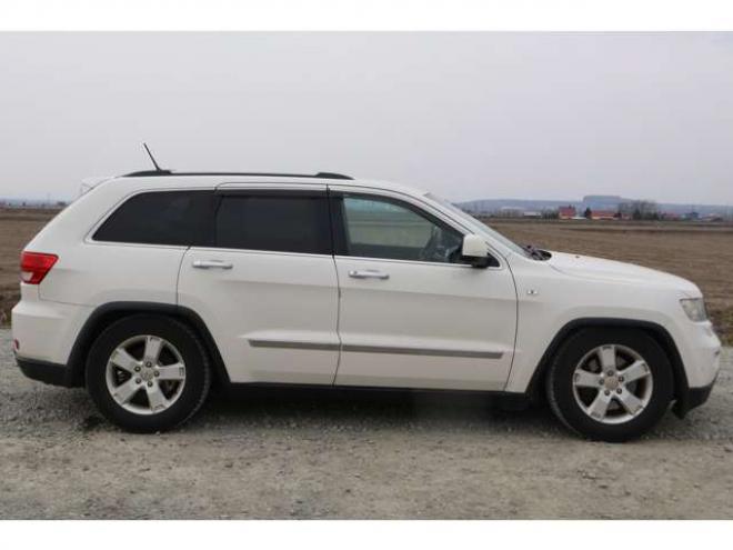 グランドチェロキーリミテッド 4WD　検9/9　バックカメラ 正規輸入車 3600