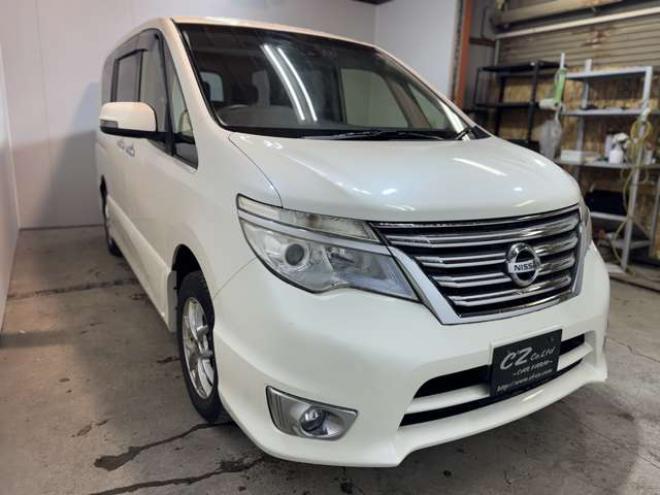 セレナ2.0 ハイウェイスター 4WD　ナビ　TV　Bluetooth　Bカメラ　Pスライド　エマージェンシーB 2000