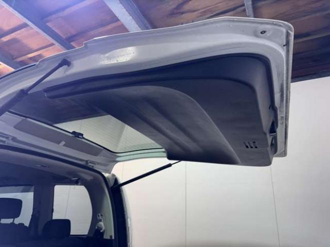 セレナ2.0 ハイウェイスター 4WD　ナビ　TV　Bluetooth　Bカメラ　Pスライド　エマージェンシーB 2000