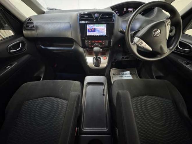 セレナ2.0 ハイウェイスター 4WD　ナビ　TV　Bluetooth　Bカメラ　Pスライド　エマージェンシーB 2000